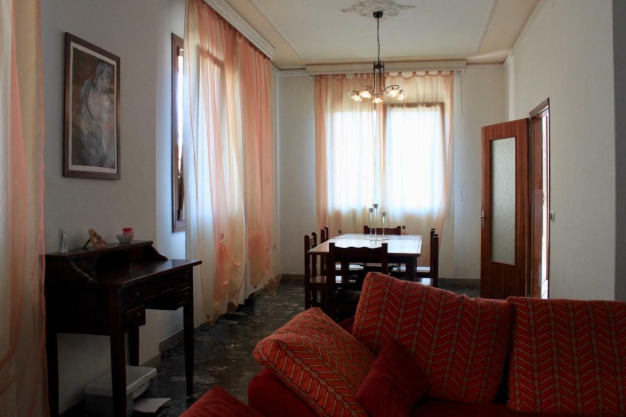 Casa Vacanza Pina San Trovaso ภายนอก รูปภาพ